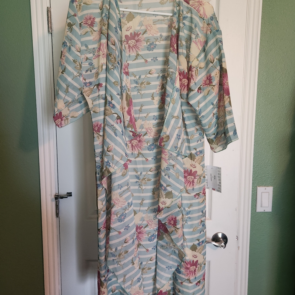 LuLaRoe Floral and Striped Kimono Robe